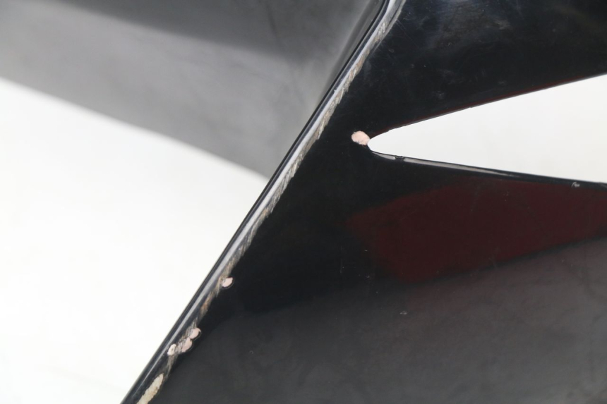 photo de Giunzione carena anteriore superiore SUZUKI GSX-R GSXR 750 (2011 - 2016) - Altra angolazione