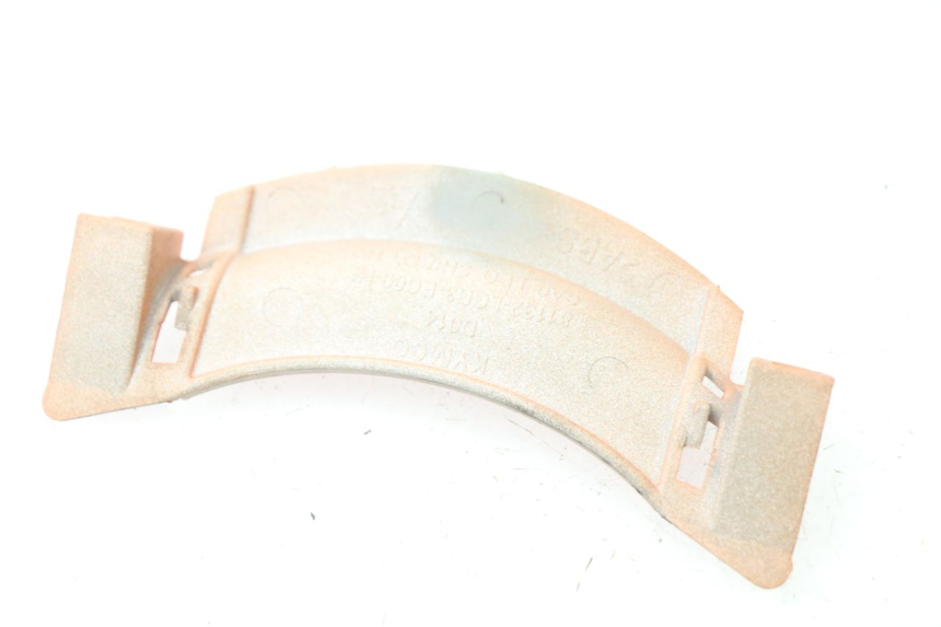 photo de Giunzione carena anteriore superiore KYMCO LIKE 125 (2009 - 2016) - Zoom sullo stato d'uso