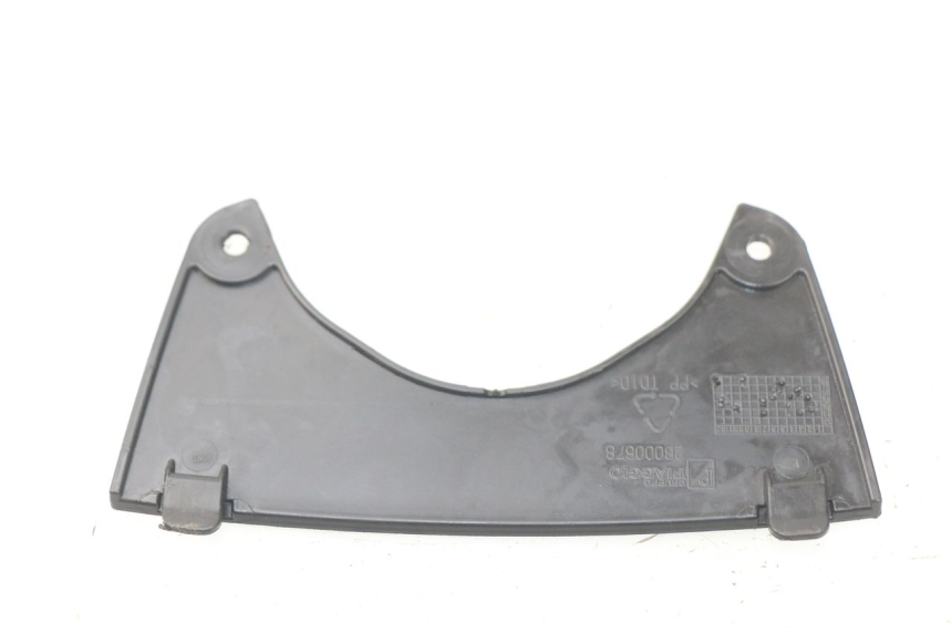 photo de Giunzione carena anteriore superiore PIAGGIO MP3 HPE 500 (2019 - 2022) - Zoom sullo stato d'uso