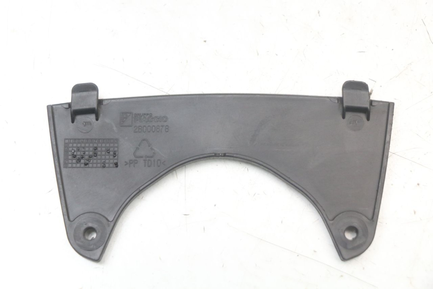 photo de CARENA ANTERIORE CONGIUNZIONE PIAGGIO MP3 HPE 350 (2018 - 2020) - Zoom sullo stato d'uso