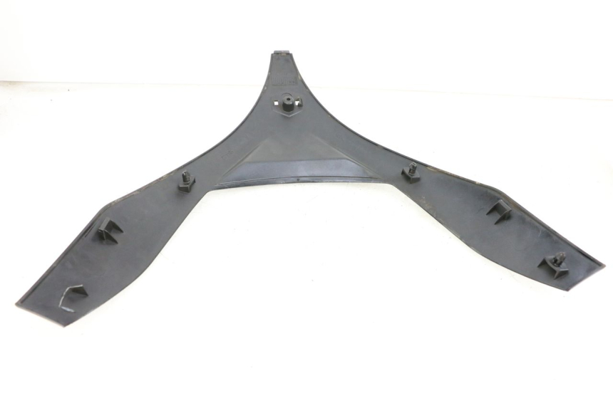 photo de CARENA ANTERIORE CONGIUNZIONE PIAGGIO MP3 125 (2006 - 2014) - Zoom sullo stato d'uso