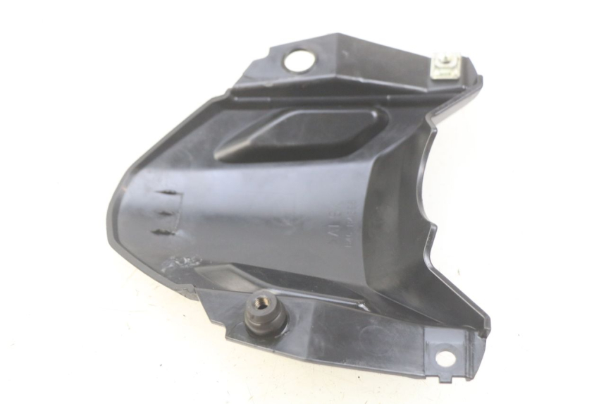 photo de GIUNZIONE CARENA ANTERIORE SUP YAMAHA MT-07 MT07 700 (2018 - 2020) - Zoom sullo stato d'uso