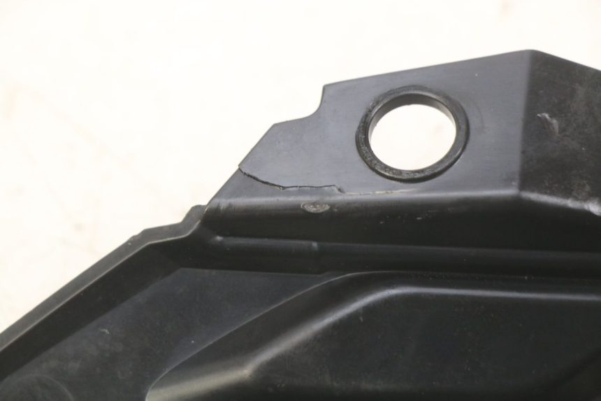 photo de GIUNZIONE CARENA ANTERIORE SUP YAMAHA MT-07 MT07 700 (2018 - 2020) - Altra angolazione