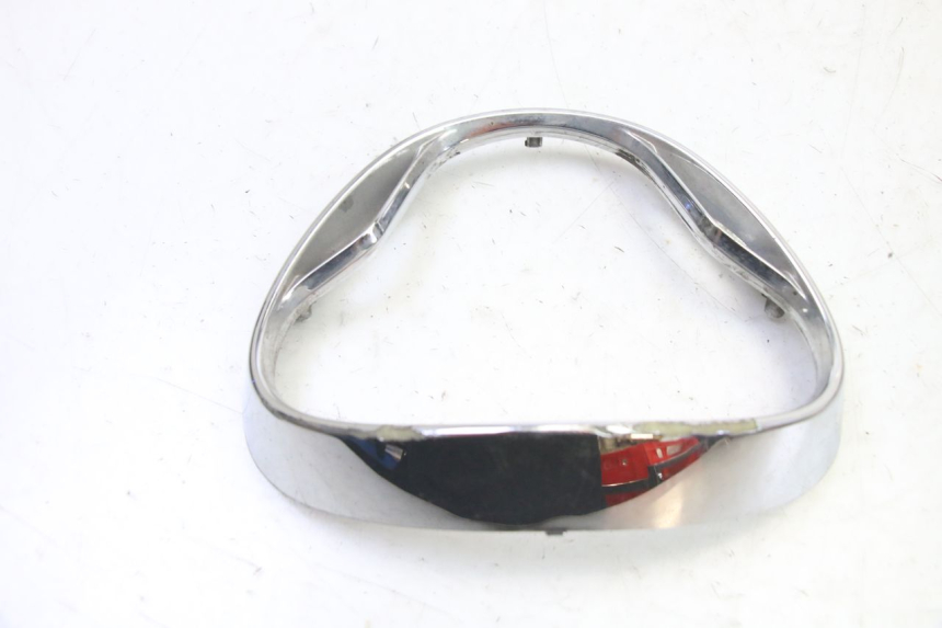 photo de CARENA ANTERIORE CONGIUNZIONE KYMCO LIKE 4T 50 (2019 - 2025) - Primo piano tecnico