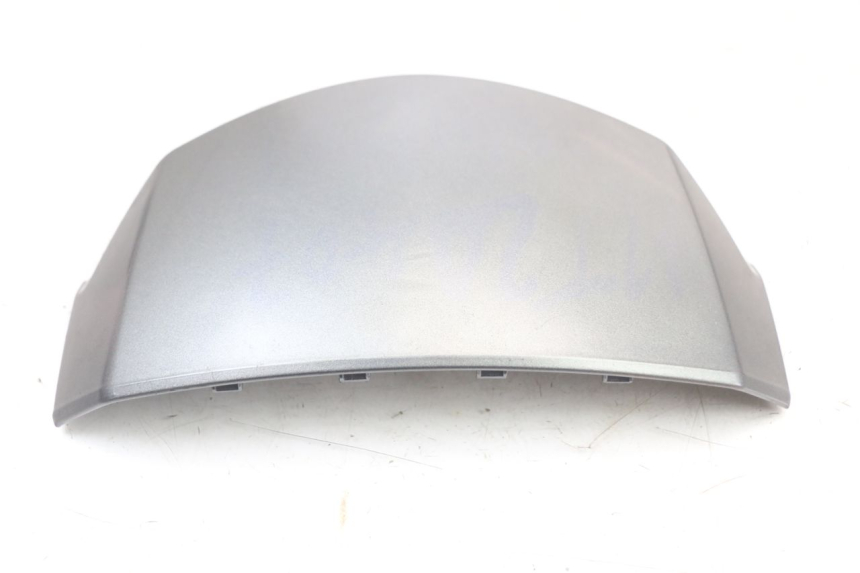 photo de CARENA ANTERIORE CONGIUNZIONE PEUGEOT BELVILLE 125 (2017 - 2021) - Zoom sullo stato d'uso