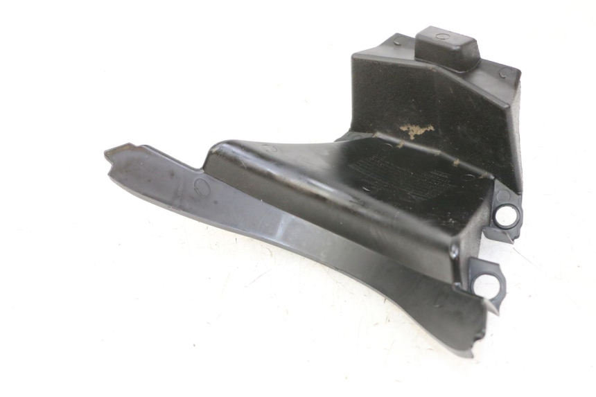 photo de GIUNZIONE CARENA ANTERIORE SUP PEUGEOT CITYSTAR 2T 50 (2018 - 2021) - Dettaglio del componente