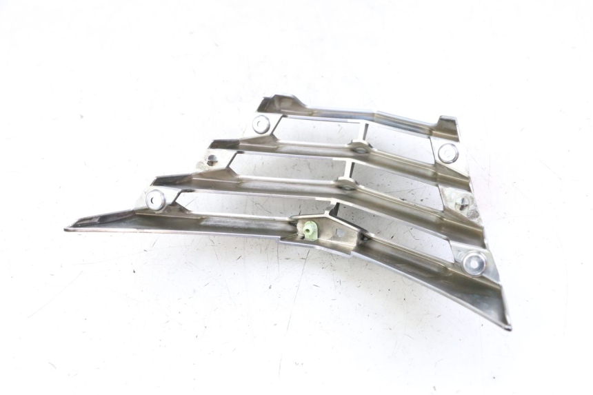 photo de GIUNZIONE CARENA ANTERIORE SUP PEUGEOT CITYSTAR 50 (2013 - 2017) - Zoom sullo stato d'uso