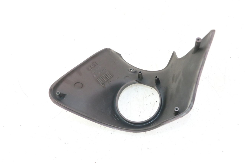 photo de CARENA ANTERIORE CONGIUNZIONE APRILIA SCARABEO GT TOURING 125 (1999 - 2005) - Zoom sullo stato d'uso