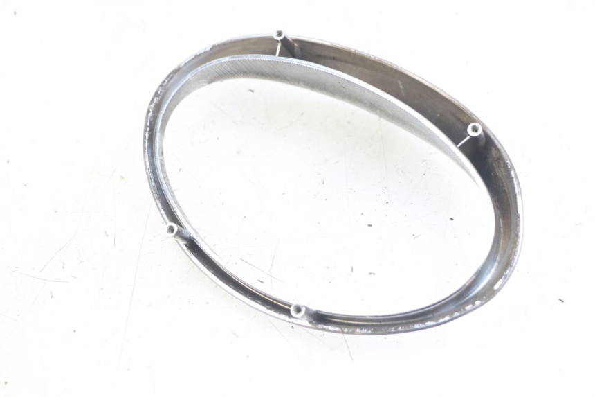 photo de GIUNZIONE CARENA ANTERIORE SUP APRILIA SCARABEO 100 (2003 - 2012) - Zoom sullo stato d'uso