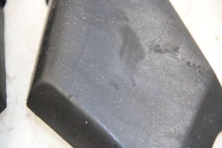 photo de CARENA ANTERIORE CONGIUNZIONE MBK SKYCRUISER 125 (2006 - 2009) - Zoom sullo stato d'uso