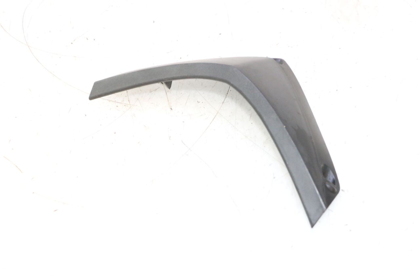 photo de GIUNZIONE CARENA ANTERIORE SUP APRILIA SR 2T 50 (2012 - 2017) - Zoom sullo stato d'uso
