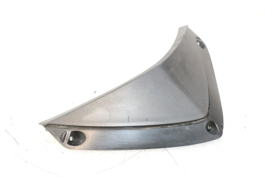 photo de GIUNZIONE CARENA ANTERIORE SUP APRILIA SR 2T 50 (2012 - 2017) - Primo piano tecnico