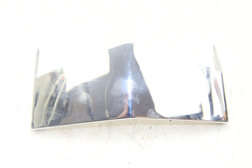 photo de GIUNZIONE CARENA ANTERIORE SUP PEUGEOT VIVACITY NEW 4T 50 (2008 - 2017) - Dettaglio del componente