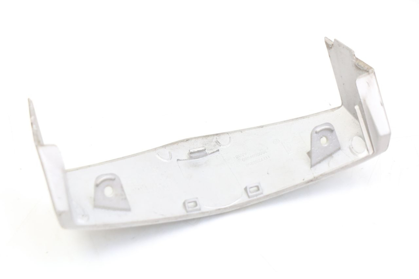 photo de Giunzione carena anteriore superiore PEUGEOT VIVACITY 125 (2010 - 2017) - Altra angolazione