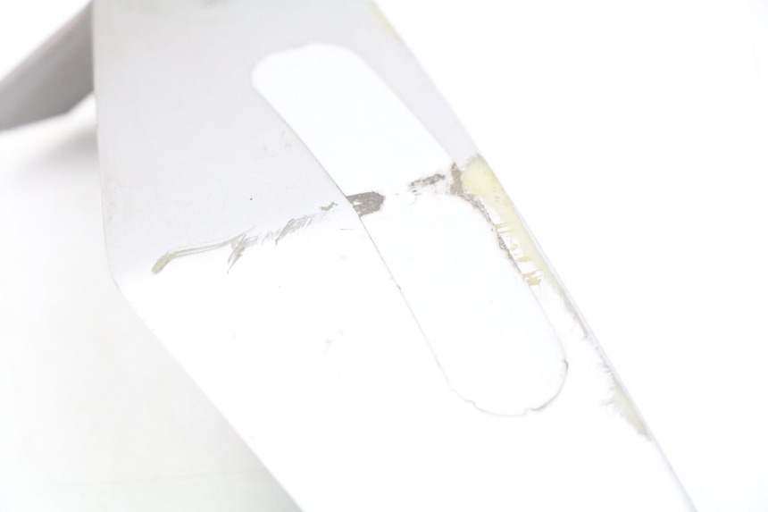 photo de Giunzione carena anteriore superiore PEUGEOT VIVACITY 125 (2010 - 2017) - Primo piano tecnico