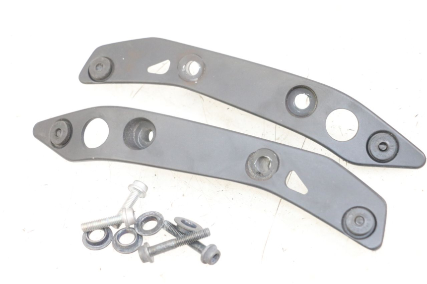 photo de GIUNZIONE CARENA ANTERIORE SUP YAMAHA XMAX X-MAX ABS 125 (2017 - 2020) - Vista principale