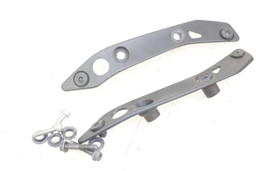 photo de GIUNZIONE CARENA ANTERIORE SUP YAMAHA XMAX X-MAX ABS 125 (2017 - 2020) - Zoom sullo stato d'uso