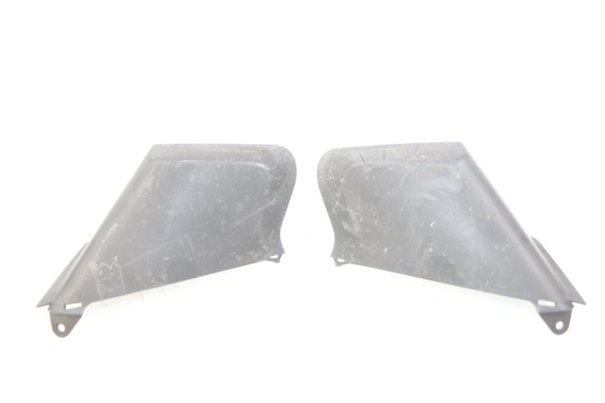 photo de GIUNZIONE CARENA ANTERIORE SUP YAMAHA XMAX X-MAX 125 (2006 - 2009) - Vista principale