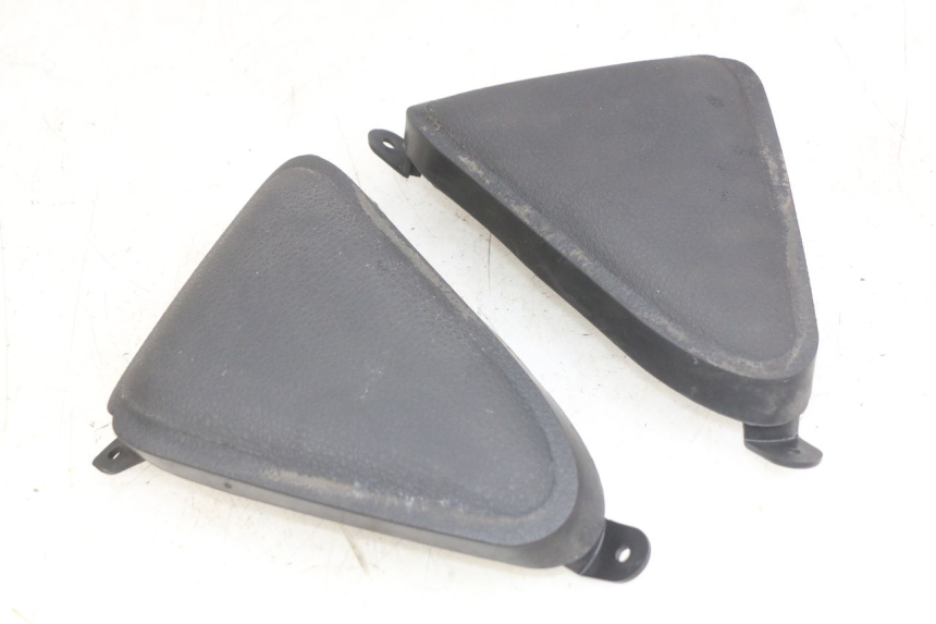 photo de GIUNZIONE CARENA ANTERIORE SUP YAMAHA X-MAX XMAX 125 (2010 - 2013) - Altra angolazione