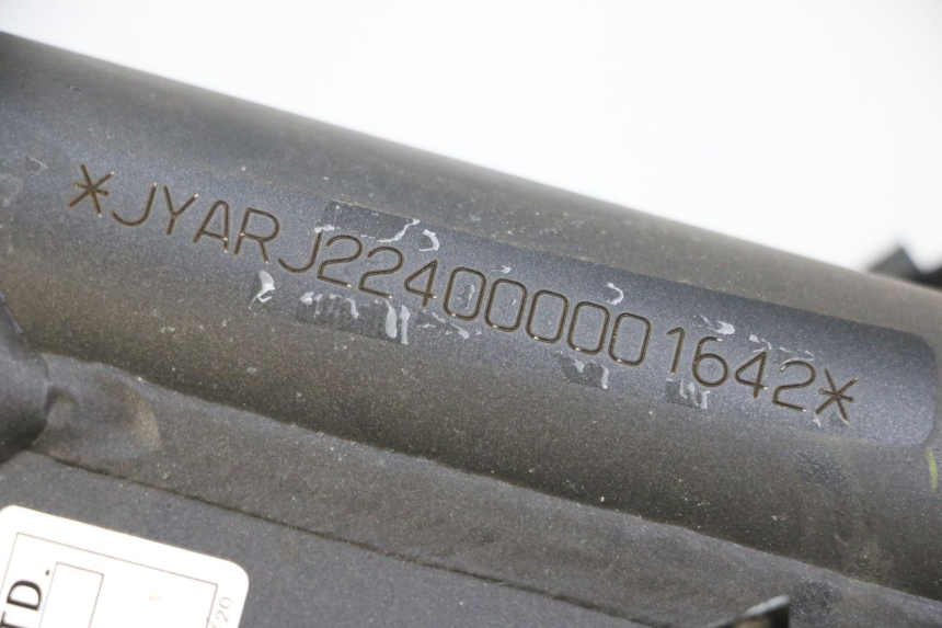 photo de CARENA ANTERIORE CONGIUNZIONE SUZUKI SV S 650 (2003 - 2009) - Altra angolazione