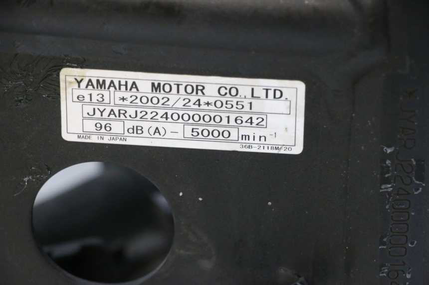 photo de CARENA ANTERIORE CONGIUNZIONE SUZUKI SV S 650 (2003 - 2009) - Primo piano tecnico