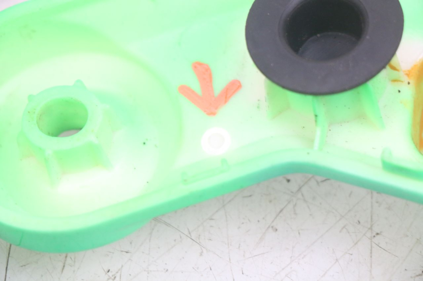 photo de GIUNZIONE CARENA ANTERIORE MOTRAC URBAN 4T 50 (2016 - 2024) - Primo piano tecnico