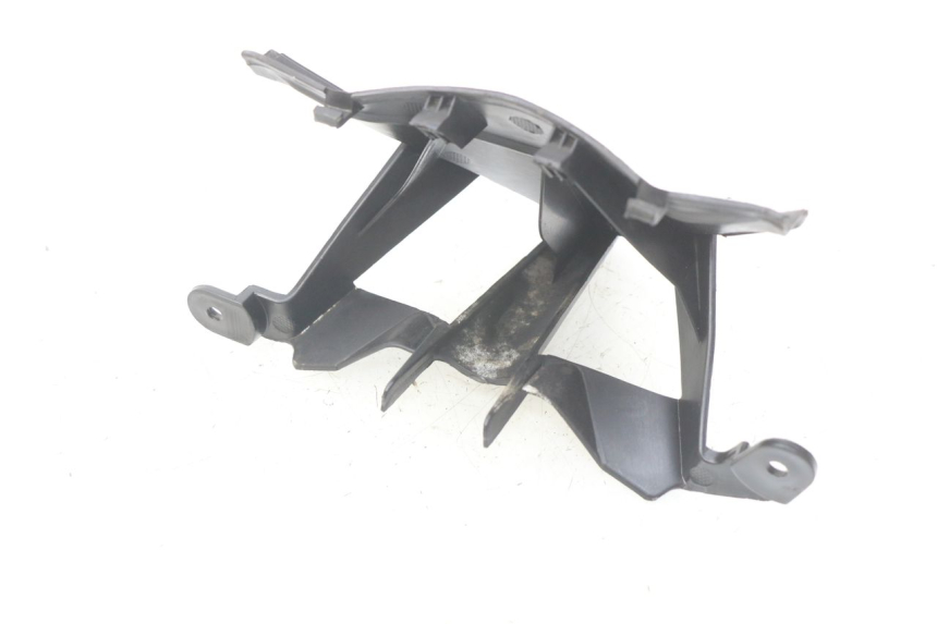 photo de GIUNZIONE CARENA ANTERIORE YAMASAKI YM T 125 (2015 - 2020) - Zoom sullo stato d'uso