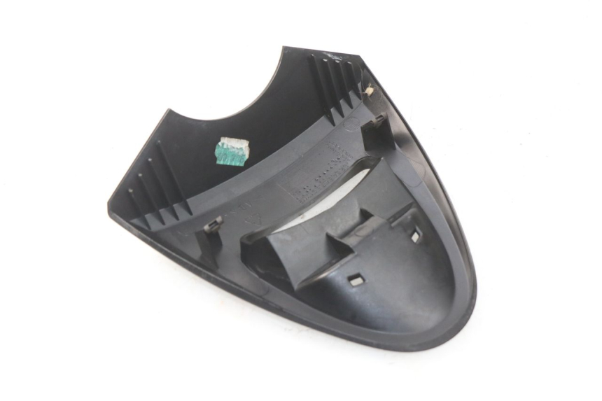 photo de Giunzione carena anteriore YAMAHA YP MAJESTY 125 (1998 - 2001) - Zoom sullo stato d'uso