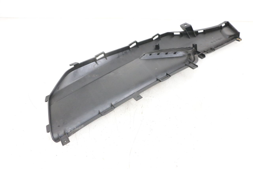 photo de Giunzione pedana destra KYMCO DINK STREET ABS 125 (2011 - 2018) - Dettaglio del componente