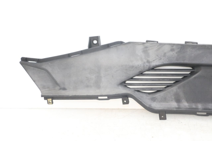 photo de Giunzione pedana destra KYMCO DINK STREET ABS 125 (2011 - 2018) - Vista d'insieme del prodotto