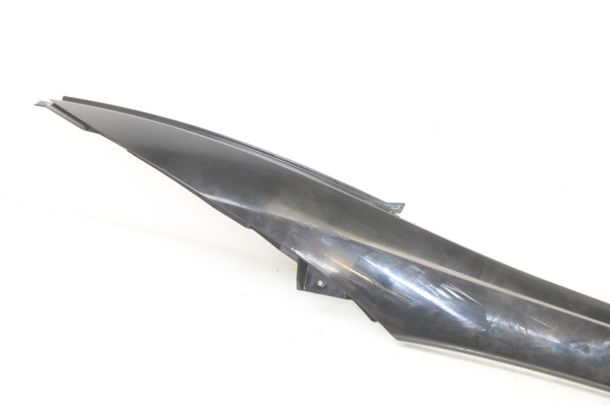 photo de CARENA PEDANA CONGIUNZIONE DESTRA PIAGGIO MP3 500 (2014 - 2017) - Dettaglio del componente