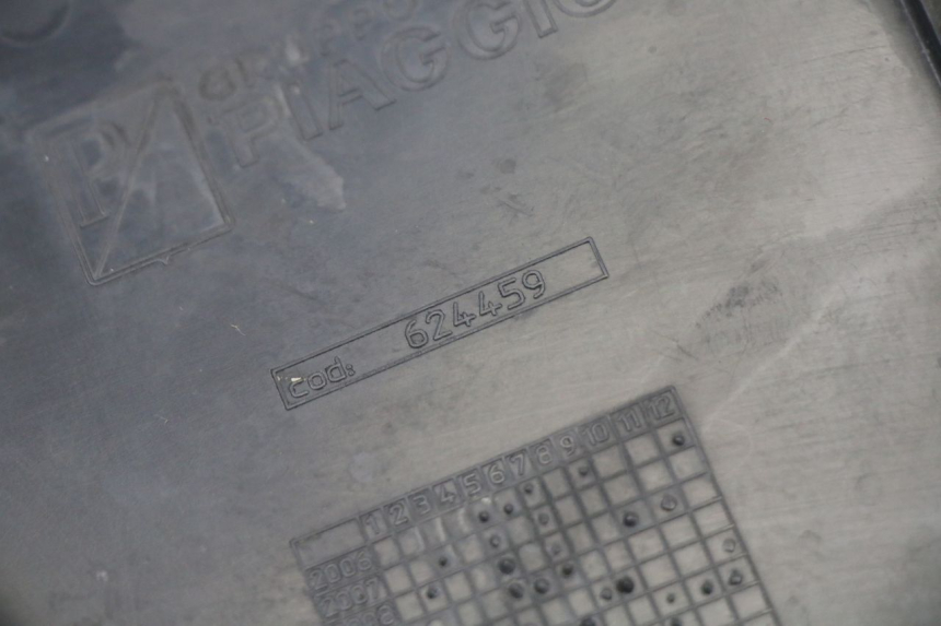 photo de CARENA PEDANA CONGIUNZIONE DESTRA PIAGGIO MP3 500 (2011 - 2015) - Primo piano tecnico