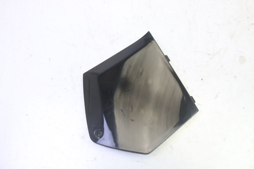 photo de CARENA PEDANA CONGIUNZIONE DESTRA PIAGGIO MP3 500 (2011 - 2015) - Dettaglio del componente