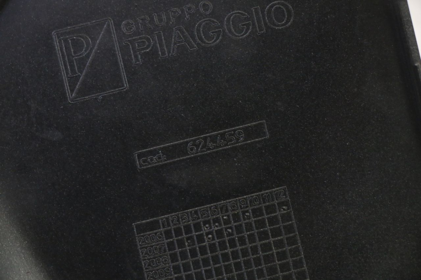 photo de GIUNZIONE PEDANA DESTRA PIAGGIO MP3 125 (2006 - 2014) - Vista d'insieme del prodotto