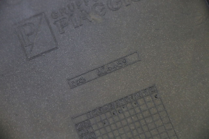 photo de GIUNZIONE PEDANA DESTRA PIAGGIO MP3 125 (2006 - 2014) - Primo piano tecnico