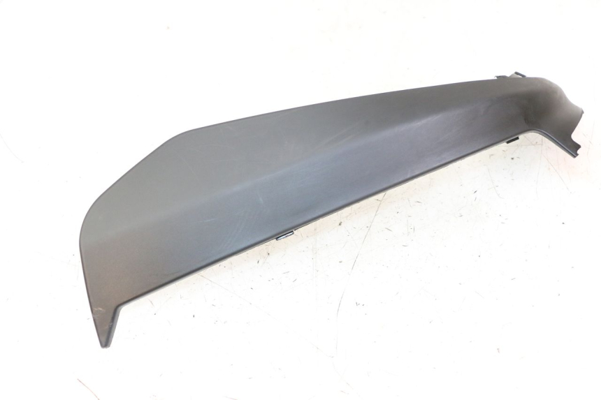 photo de CARENA PEDANA CONGIUNZIONE DESTRA PIAGGIO NRG POWER PUREJET 50 (2018 - 2021) - Vista principale