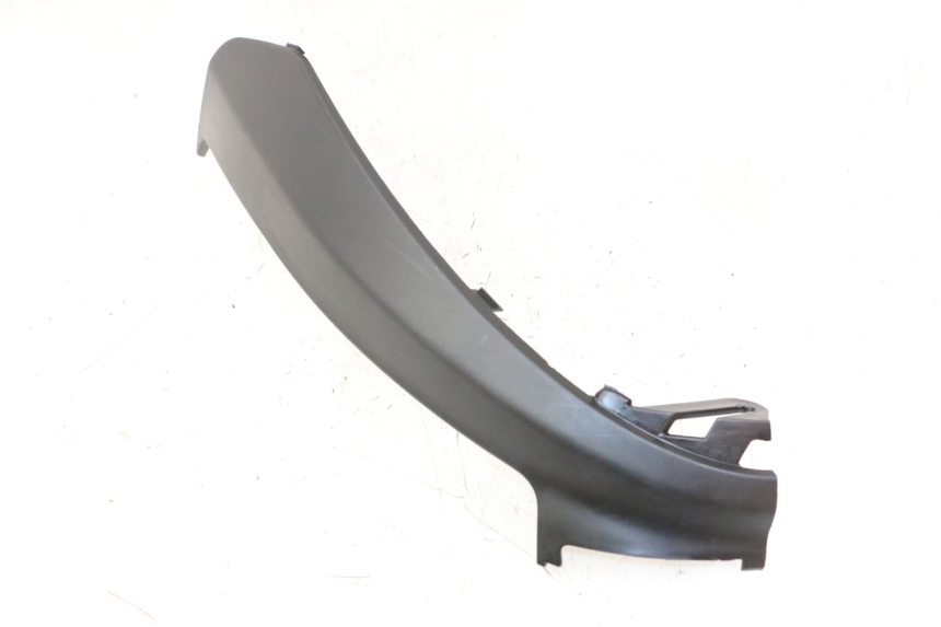 photo de CARENA PEDANA CONGIUNZIONE DESTRA PIAGGIO NRG POWER PUREJET 50 (2018 - 2021) - Zoom sullo stato d'uso