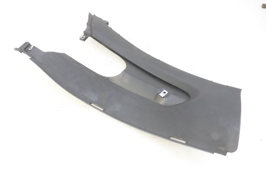 photo de GIUNZIONE PEDANA DESTRA GILERA RUNNER SP 50 (2009 - 2017) - Dettaglio del componente