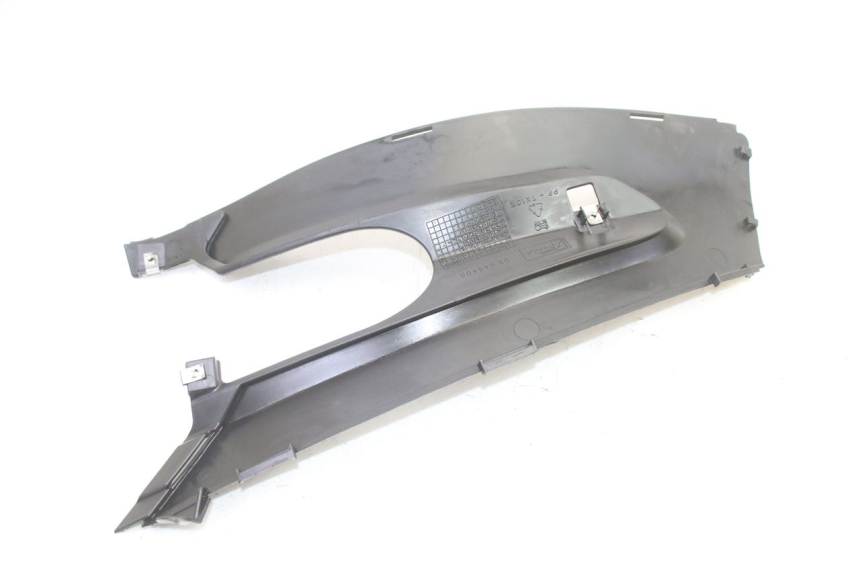 photo de CARENA PEDANA CONGIUNZIONE DESTRA GILERA RUNNER SP 50 (2006 - 2008) - Vista d'insieme del prodotto