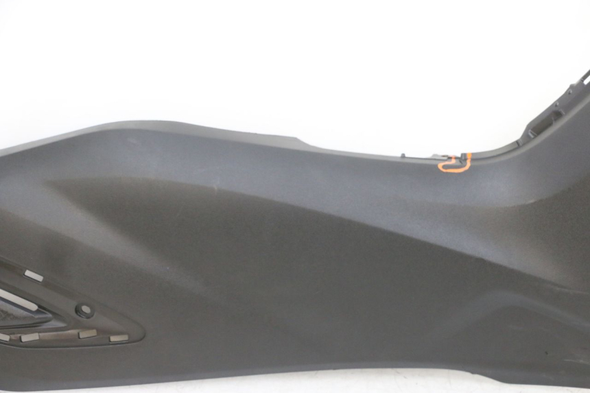 photo de CARENA PEDANA CONGIUNZIONE DESTRA YAMAHA TRICITY 300 (2020 - 2024) - Foto prodotto supplementare