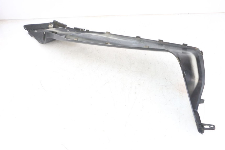 photo de GIUNZIONE PEDANA DESTRA YAMAHA X-MAX XMAX 250 (2006 - 2009) - Dettaglio del componente