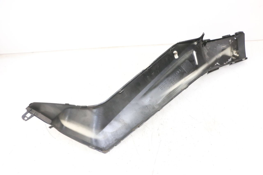 photo de GIUNZIONE PEDANA DESTRA YAMAHA X-MAX XMAX 250 (2006 - 2009) - Altra angolazione