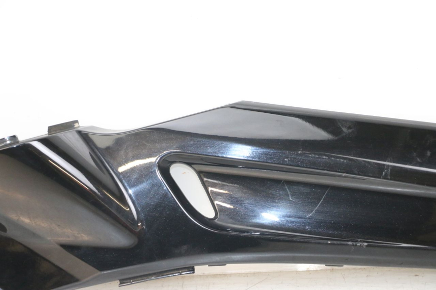 photo de GIUNZIONE PEDANA DESTRA YAMAHA X-MAX XMAX 250 (2006 - 2009) - Dettagli dei punti di fissaggio