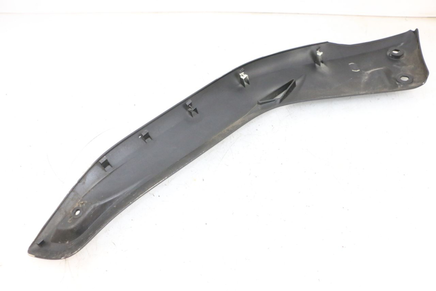 photo de GIUNZIONE PEDANA DESTRA YAMAHA X-MAX XMAX 125 (2010 - 2013) - Dettaglio del componente