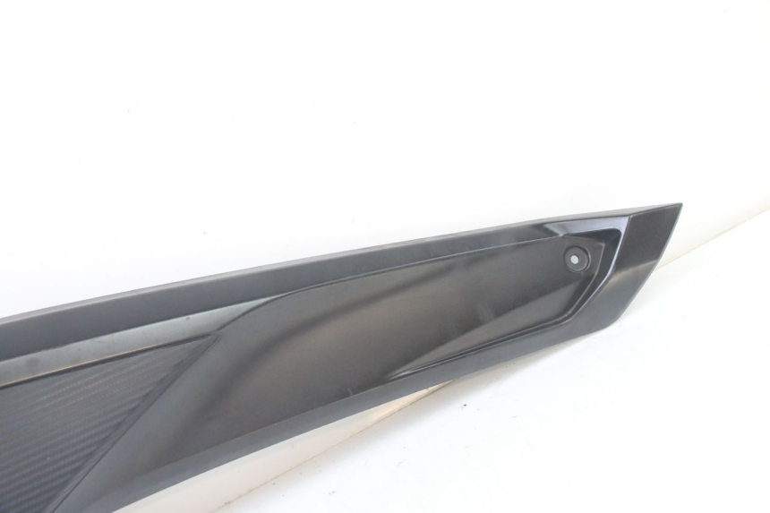 photo de Giunzione pedale destro YAMAHA YP X-MAX XMAX 400 (2014 - 2017) - Zoom sullo stato d'uso