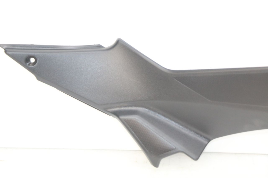 photo de GIUNZIONE PEDANA DESTRA KAWASAKI Z 650 (2016 - 2019) - Dettagli dei punti di fissaggio