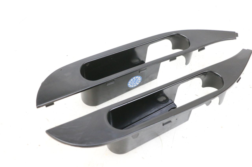 photo de CARENA PEDANA CONGIUNZIONE SEGWAY NINEBOT E125S 1 (2022 - 2026) - Altra angolazione