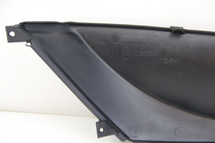 photo de GIUNZIONE PEDANA SINISTRA DERBI BOULEVARD 50 (2009 - 2006) - Stato della superficie e materiale