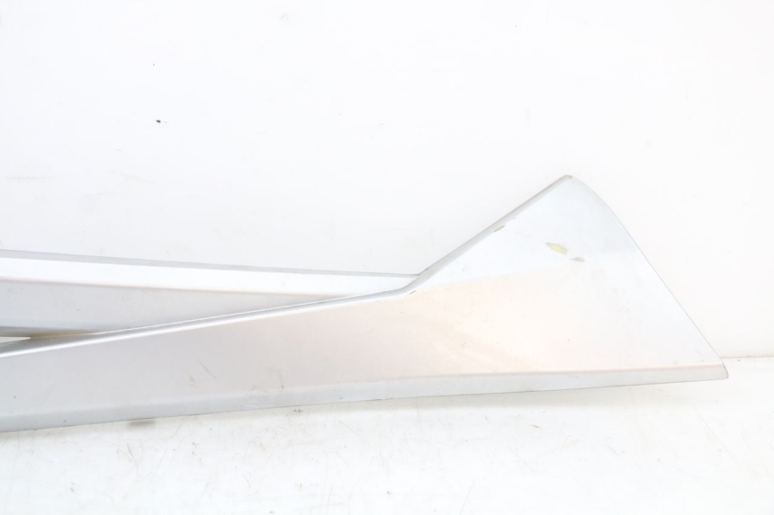 photo de CARENA PEDANA CONGIUNZIONE SINISTRA LONGJIA EASY MAX 125 (2020 - 2024) - Altra angolazione