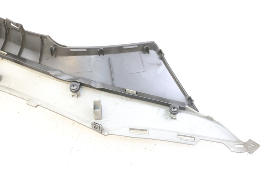 photo de CARENA PEDANA CONGIUNZIONE SINISTRA KYMCO X-TOWN XTOWN 125 (2016 - 2021) - Zoom sullo stato d'uso